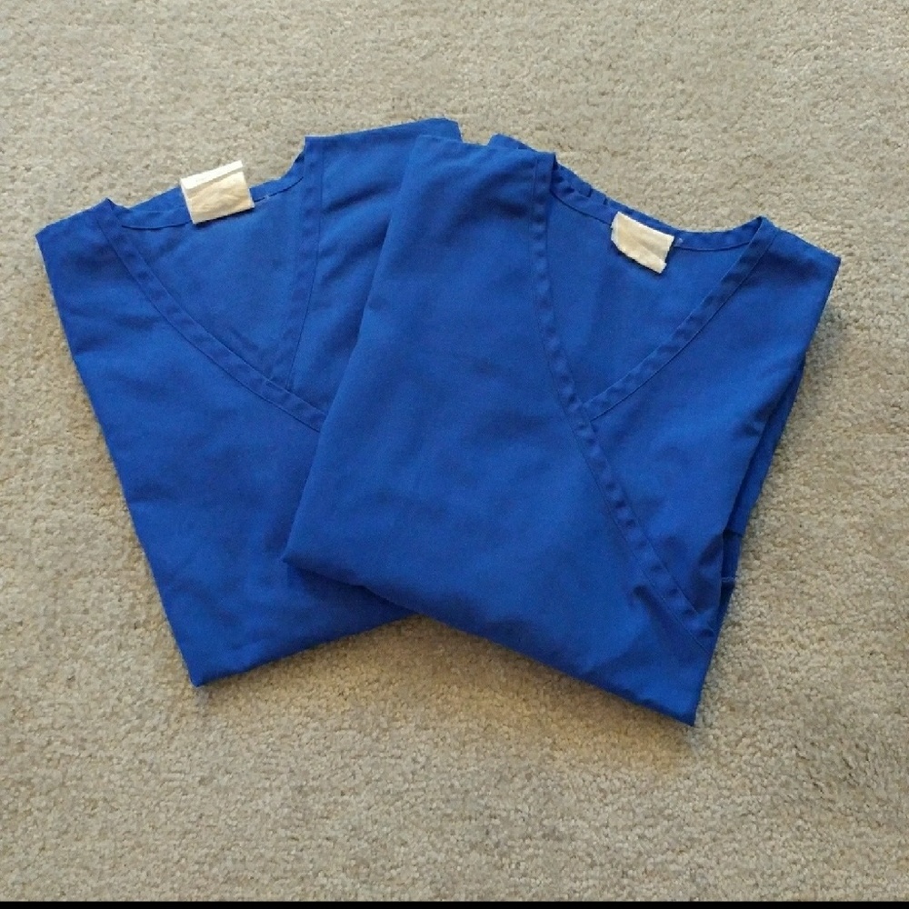 Scrub top set